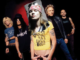 Axl Rose "should join Velvet Revolver"